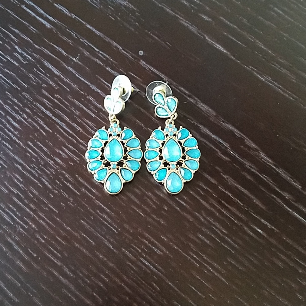 Chandelier earrings